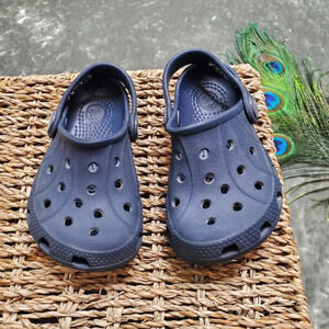 Crocs Toddler Navy Classic Clogs Size: 6/7